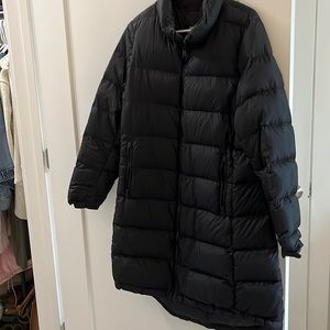 North face size L winter jacket, mid length